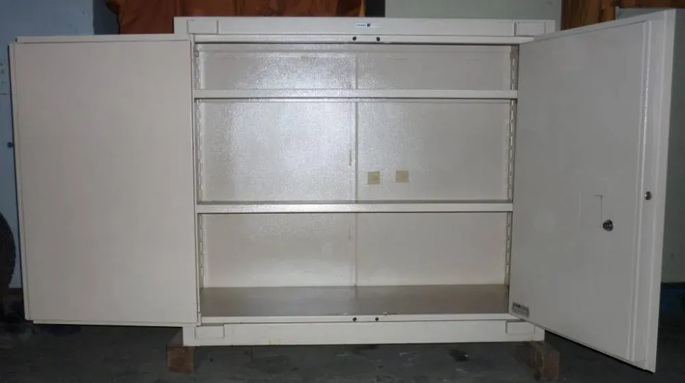 FICHET 2 portes, H 1m00-2